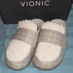 Vionic Beige Plaid Women's Slippers with Fleece